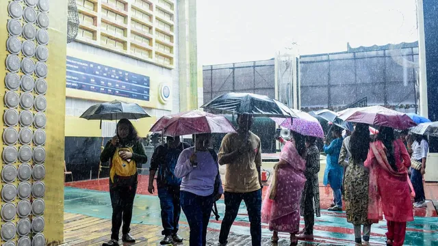 tamil-nadu-weather-chennai-kancheepuram-and-other-districts-to-face-very-heavy-rain-today-orange-alert-issued-chennai-power-cut-thursday