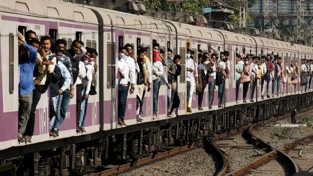 mumbai-local-train-services-delay-95hour-block-on-dadarandheri-route-in-january-2025-check-days-timings