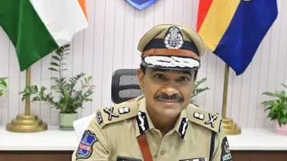 Pushpa 2 Stampede: Hyderabad Top Cop Apologises For Remarks Against National Media After Sandhya Theatre Incident