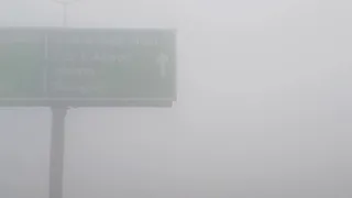 delhi-weather-update-18-trains-delayed-as-dense-fog-poor-visibility-disrupts-travel