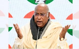 VIDEO: Kharge's '400 Par' Gaffe Triggers Laughter During Parliament Session; BJP Says, 'Haters Have Become Fans'