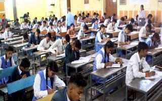 up-board-10th-exam-2024-update-1-33-lakh-students-skip-math-exam-4-proxies-caught