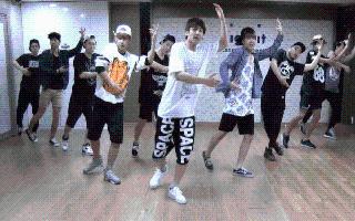 BTS Jungkook, Jimin, V, And Others Embody SRK’s Charm As They Dance To Tumhe Jo Maine Dekha | Viral Viral