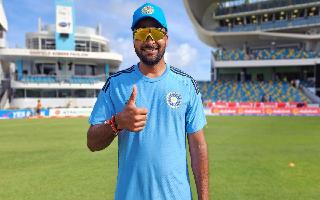 ind-vs-sa-sunil-gavaskar-bats-for-mukesh-kumars-selection-in-place-for-prasidh-krishna-for-2nd-test