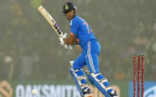tilak-varma-might-get-dropped-if-virat-kohli-yashasvi-jaiswal-become-available-says-aakash-chopra