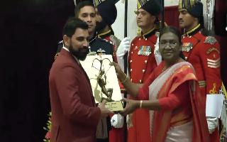 national-sports-awards-2023-full-list-chirag-shetty-satwiksairaj-rankireddy-conferred-with-khel-ratna-shami-among-26-athletes-to-receive-arjuna-award