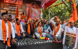 maratha-quota-stir-activist-manoj-jarange-calls-off-protest-as-shinde-govt-responds-with-draft-ordinance