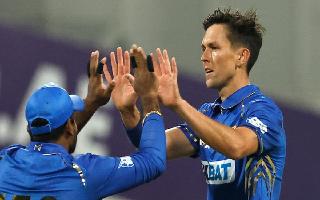 sw-vs-mie-live-cricket-score-ilt20-2024-9th-match-sharjah-warriors-vs-mi-emirates-scorecard-updates-sharjah-cricket-stadium-lb