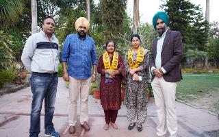 aap-councillors-poonam-devi-and-neha-musawat-return-to-party-fold-after-brief-stint-with-bjp