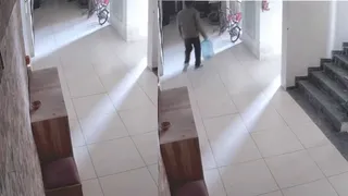 bisleri-delivery-boy-steals-crocs-from-residents-doorstep-in-greater-noida-netizens-call-him-chappal-chor