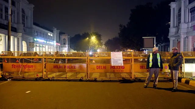 delhi-police-to-seek-mhas-decision-on-security-cover-for-former-18-ministers-and-12-exmps