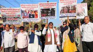 Union Carbide Waste Disposal: Two Attempt Self-Immolation As Protest Rocks Pithampur Against Disposal