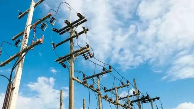 bengaluru-power-cut-bescom-to-cut-power-supply-of-illegal-buildings-know-details-bengaluru-news