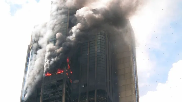 massive-fire-in-mumbais-ongc-colony-guts-over-10-homes-no-casualties-reported