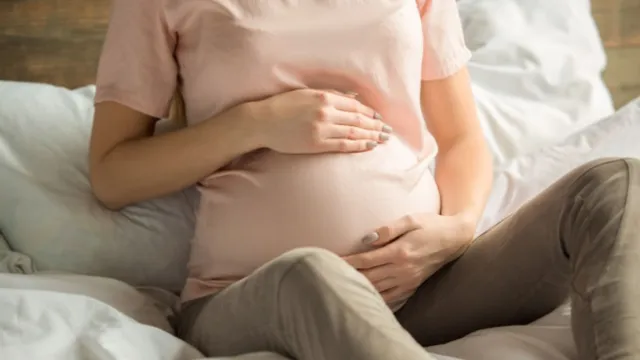 chinese-woman-discovers-shes-pregnant-just-4-hours-before-delivery-heres-what-happened-next