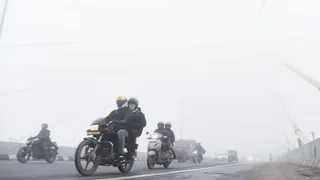 Delhi Braces For Winter Chills, Temp Likely To Go Below 5 Degrees; Rain Expected In Himachal, J-K, Punjab | Forecast