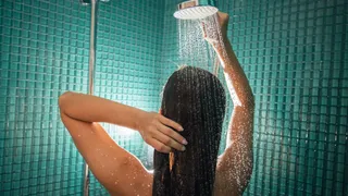 Are Hot Showers Secretly Sabotaging Your Hair? Expert Busts Myths