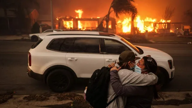 los-angeles-wildfire-frightening-drone-visuals-show-pacific-palisades-eton-california-in-ruins-video