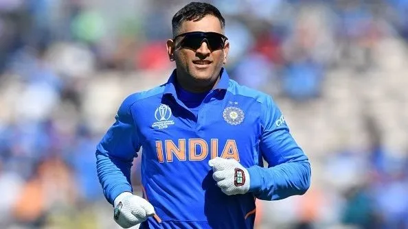 yograj-singh-praises-ms-dhoni-for-his-captaincy-video-unfiltered-podcast-by-samdish-bhatia-youtube