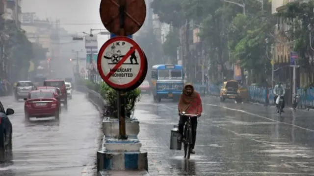 chennai-weather-imd-puts-3-tamil-nadu-districts-thoothukudi-tirunelveli-kanniyakumari-on-heavy-rain-alert-chennai-to-see-showers-on-jan-15-16-forecast