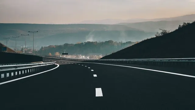 noida-airport-connectivity-eightlane-link-road-nears-completion-set-to-open-before-launch-details