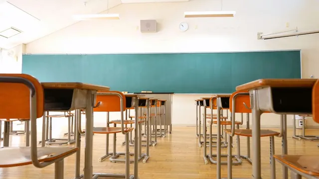delhi-schools-to-resume-physical-classes-as-antipollution-measures-lifted
