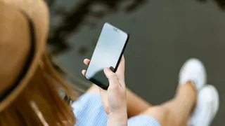 TRAI Recharge Guidelines & Validity Rules: Jio, Airtel, BSNL, And Vi Extend SIM Validity For More Days After Expiration Under New Telecom Regulations – Details Below