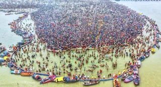 Mahakumbh 2025: 8 Cr Devotees Expected At Triveni Sangam On Mauni Amavasya; Govt Bans Vehicles And VIP Entries For Two Days; Details