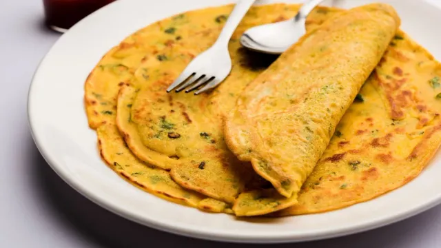 5-yummy-and-healthy-protein-packed-chillas-for-your-lazy-mornings