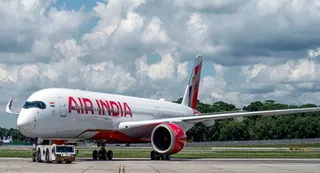 Passengers At Mumbai Airport Create Ruckus To Deboard After Remaining Stranded In Air India Flight For Five Hours | Watch