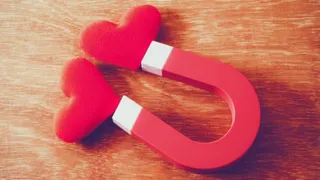 Top 7 Attractive Zodiac Signs That Can Attract Love Like A Magnet