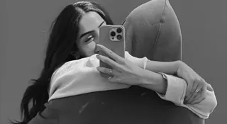 Khushi Kapoor Posts Romantic Photo With Mystery Man; Netizens Confused Between Ibrahim Ali Khan, Vedang Raina