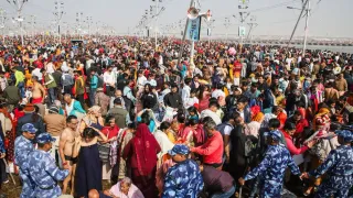 Mahakumbh Stampede: No Vehicle Entry Restrictions In Prayagraj Until February 4, Clarifies DM Ravindra Kumar Mandar