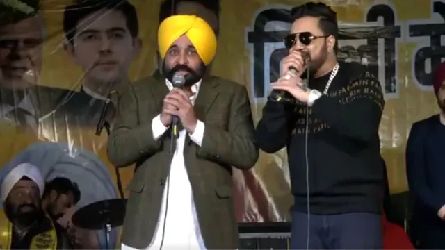 delhi-election-2025-punjab-cm-bhagwant-mann-sings-with-mika-singh-in-majnu-ka-tilla-watch-video