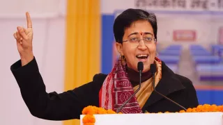'Wo Paise Batenge Toh Kya Karoge,' Asks CM Atishi At Delhi Election Rally, Voters Say ‘Le Lenge’ | Video