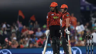 paarl-royals-vs-sunrisers-eastern-cape-match-scorecard-tony-de-zorzi-jordan-hermann-power-sec-into-sa20-final