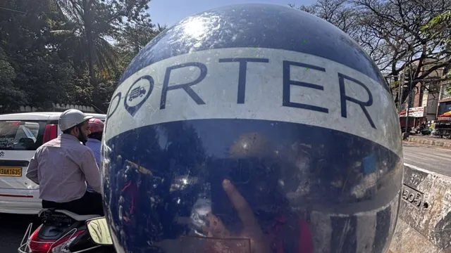 bengaluru-man-uses-porter-app-to-deliver-himself-to-work-amid-cab-crisis-modern-problems-jugaad-solutions