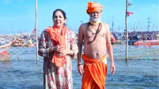 Vadh 2: Sanjay Mishra And Neena Gupta Seek Blessings At Mahakumbh In Prayagraj; PHOTOS