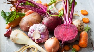 5 Easy Ways To Clean Your Root Vegetables Before Cooking Them