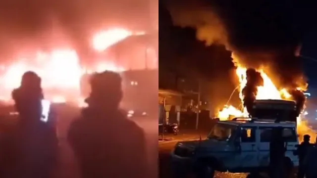 mp-mob-torches-vehicles-after-two-killed-in-truckbike-collision-in-singrauli-cop-injured-probe-on