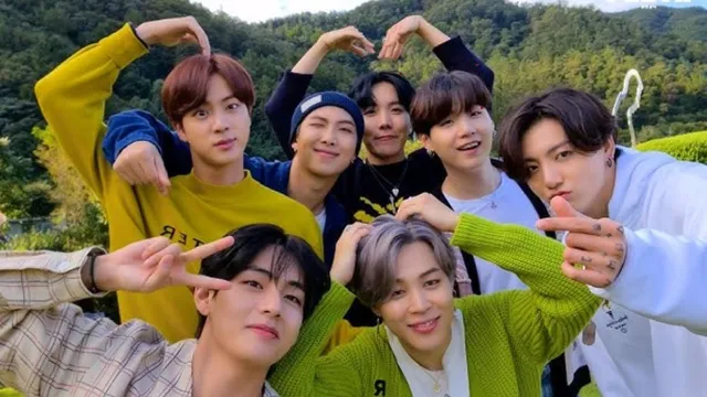 bts-v-jimin-jungkook-suga-jin-rm-and-jhope-channelise-akshay-kumar-vibe-dancing-to-rafta-rafta-song-fanmade-viral-video