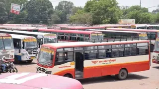 Mahakumbh 2025: UP Govt Deploys 1200 Extra Buses Ahead Of Mahashivratri Amrit Snan; Know Details