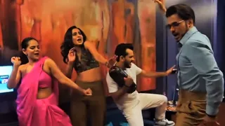 WATCH: Shark Tank India’s Anupam Mittal, Namita Thapar, Aman Gupta And Vineeta Singh Dance To SRK's Song, Netizens Call Them 'Baaratis'