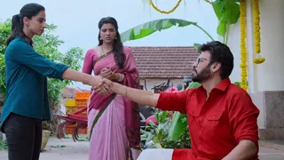 sankranthiki-vasthunam-ott-review-venkatesh-daggubati-telugu-movie-is-hailed-sequel-worthy-fans-hail-bulli-raju-hilarious-fight-scene-watch-short-clips