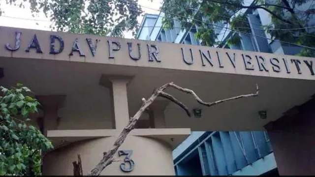 jadavpur-university-row-azad-kashmir-free-palestine-graffiti-sparks-political-clash-between-tmc-left-students