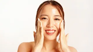 Pre-Holi Skincare Tips: 4 Best Oils To Apply On Your Skin Before Playing Holi