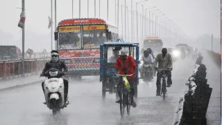 Lucknow Weather: City Hit By Torrential Rain; IMD Issues Alert For Strong Winds In UP For Next Two Days | Forecast