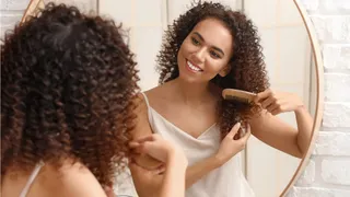 Why Should You Comb Your Hair Before Bedtime? 5 Benefits Of Combing Hair At Night Before Sleeping