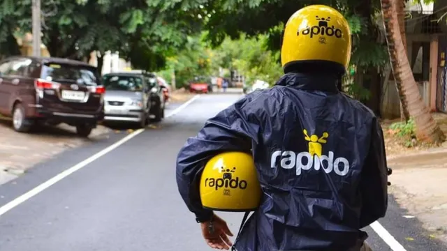 wholesome-experience-delhi-woman-cancels-cab-to-ride-with-female-rapido-captain-in-her-kali-activa