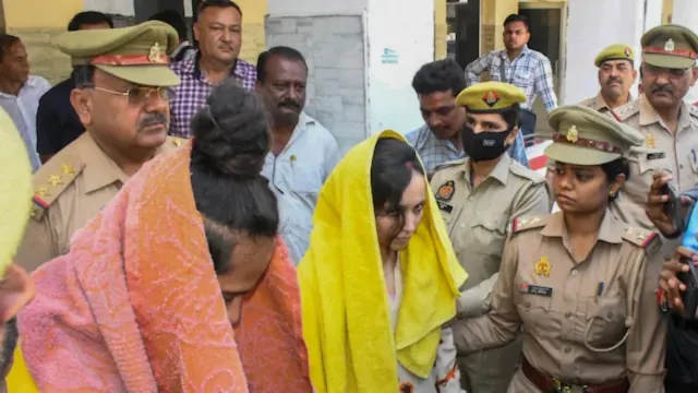 meerut-horror-saurabh-rajputs-final-moments-captured-in-cctv-before-being-killed-by-wife-and-her-lover